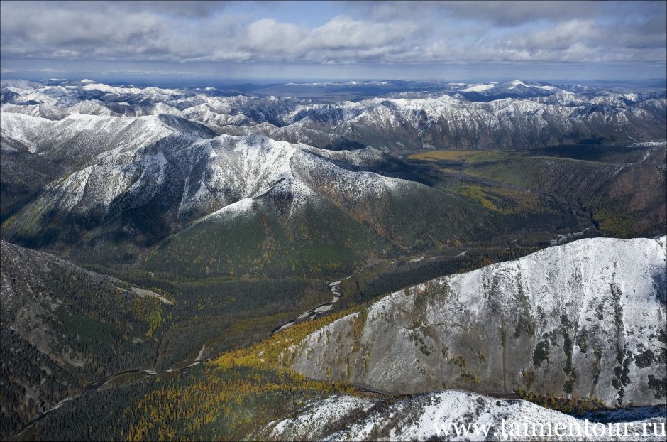 Горный хребет Джугджур