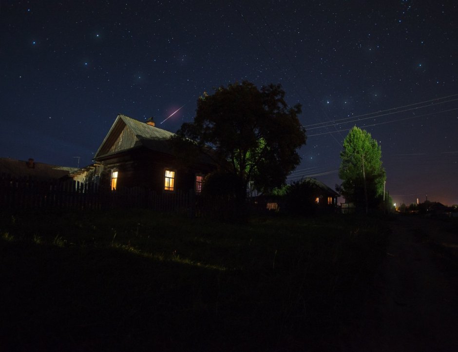 Звездная ночь в деревне