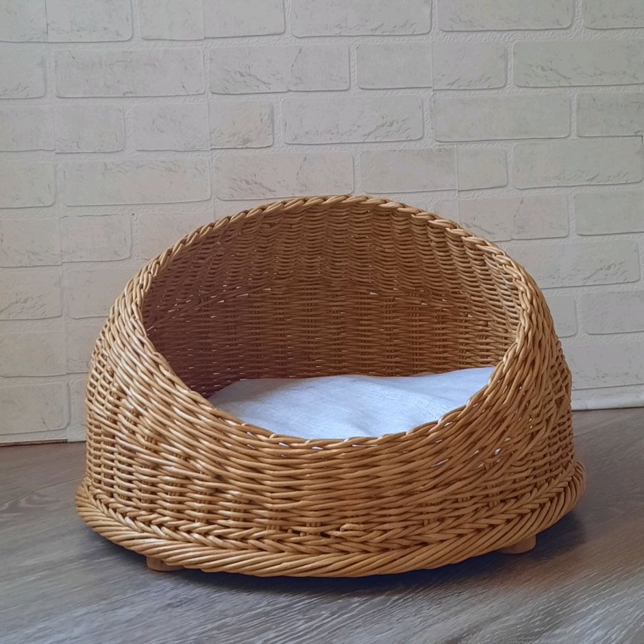 Плетеный лежак для собаки