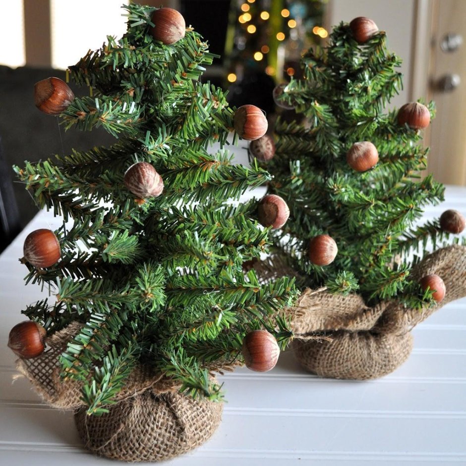 Украсить маленькую елочк