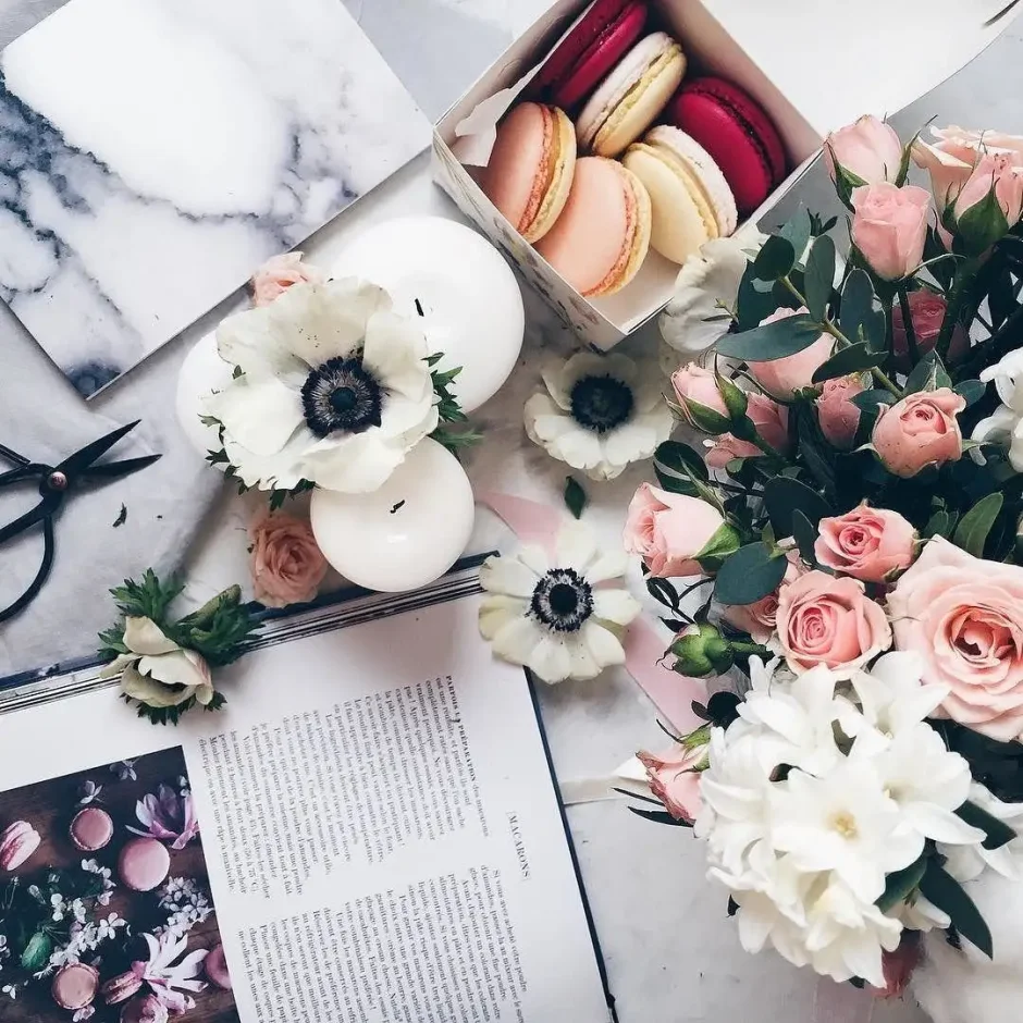 Цветочные букеты в нюдовых тонах