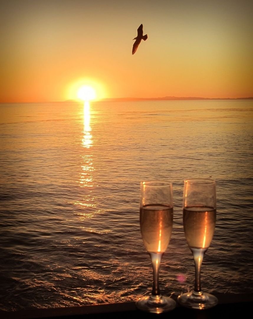 Шампанское на закате