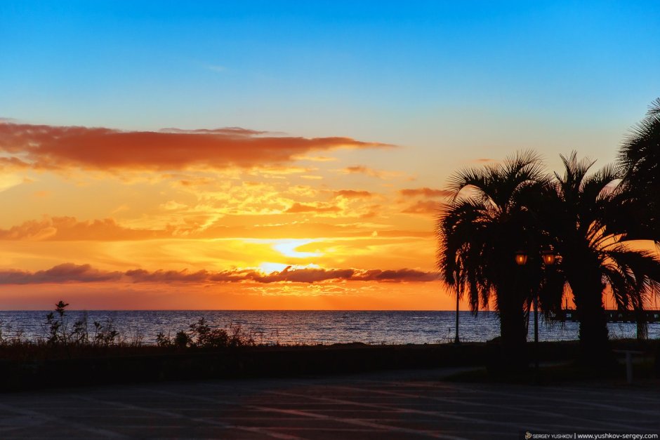 Закат в Пицунде
