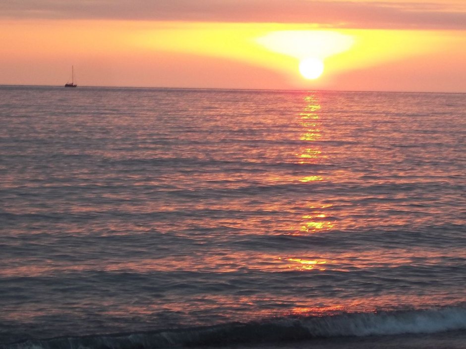 Закат в Адлере