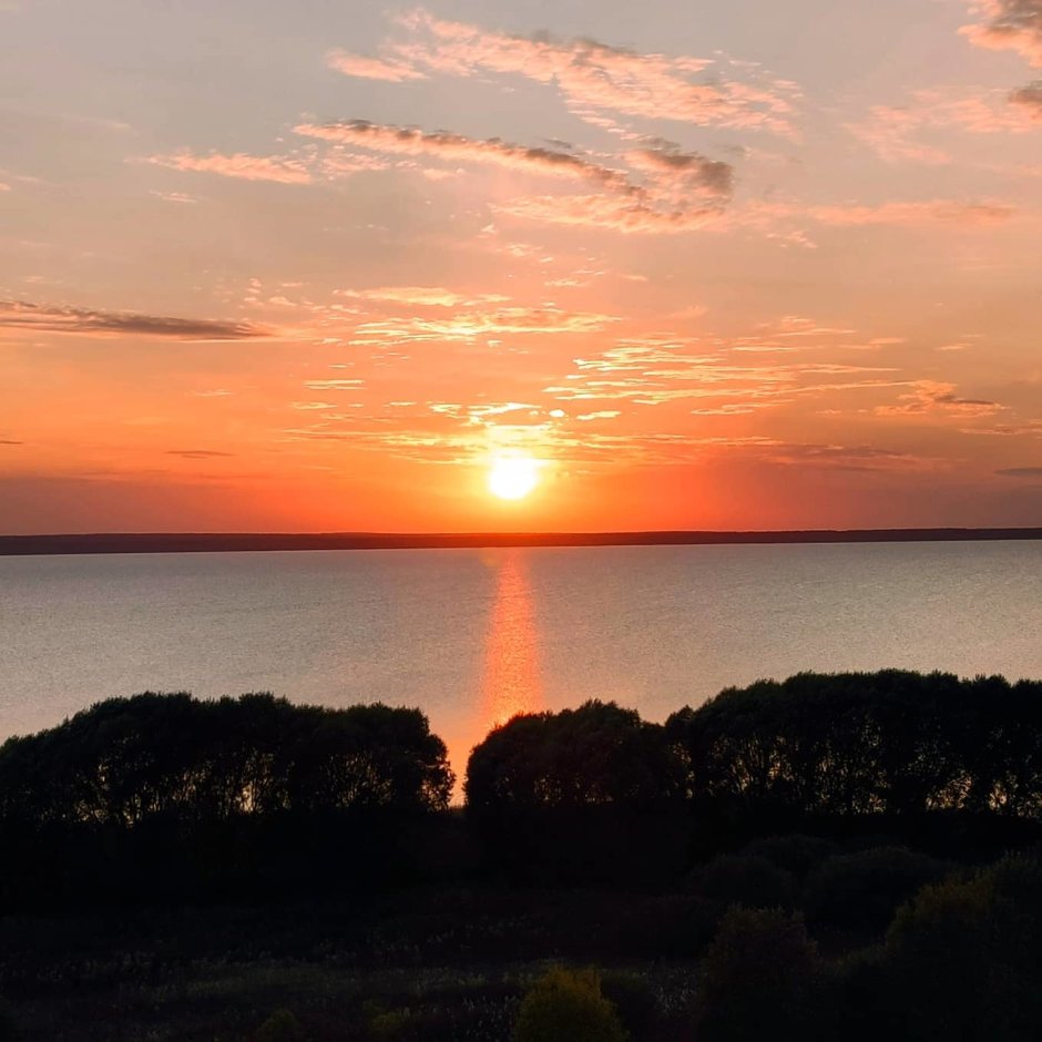 Рассвет на Плещеевом озере