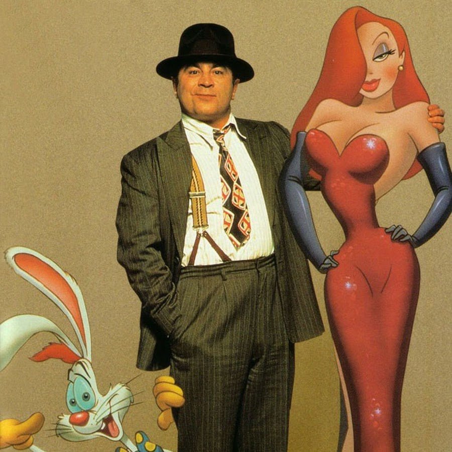 Кролик роджер в очках