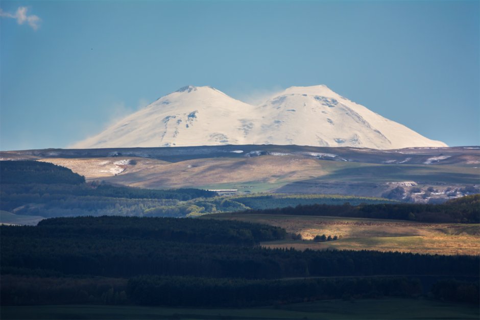Гора Эльбрус из Кисловодска