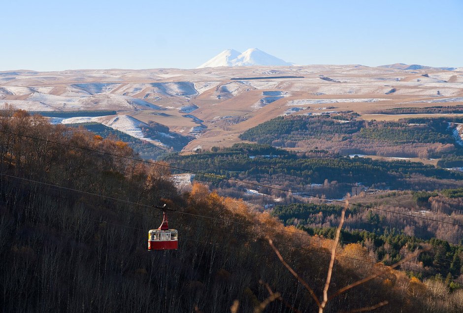 Кисловодский парк вид на Эльбрус