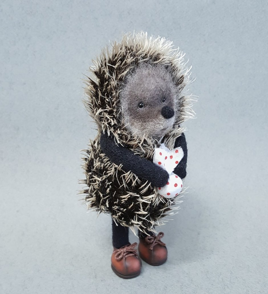 Ежик в одежде