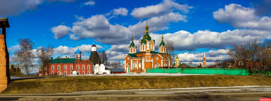 Успенский Брусенский монастырь вид сверху