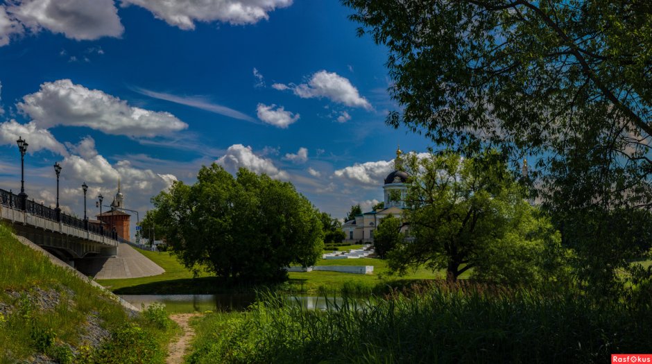 Набережная реки Коломенки