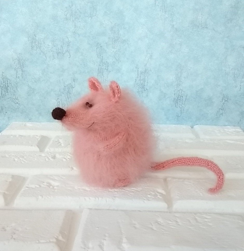 Розовая крыса