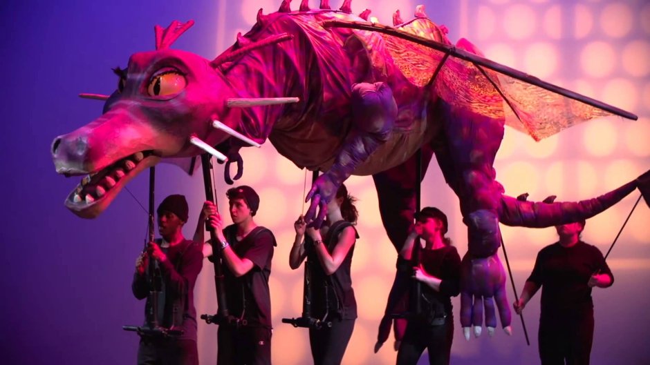 Дракон месяца мюзикл