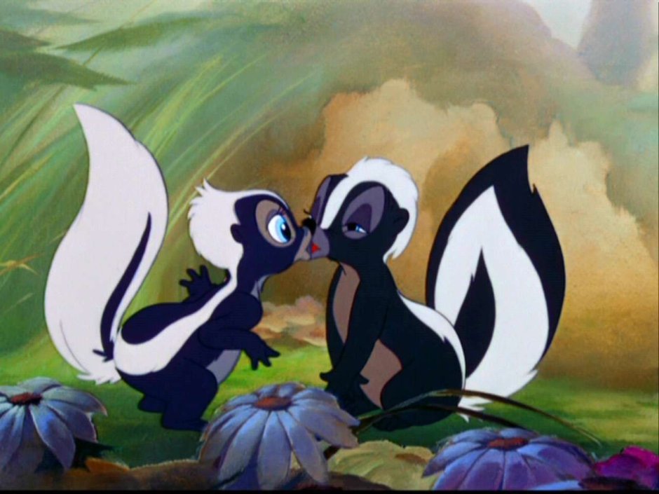 Мультфильм Бэмби скунсы