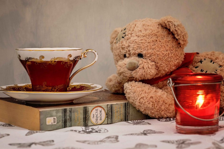 Мишка с чаем