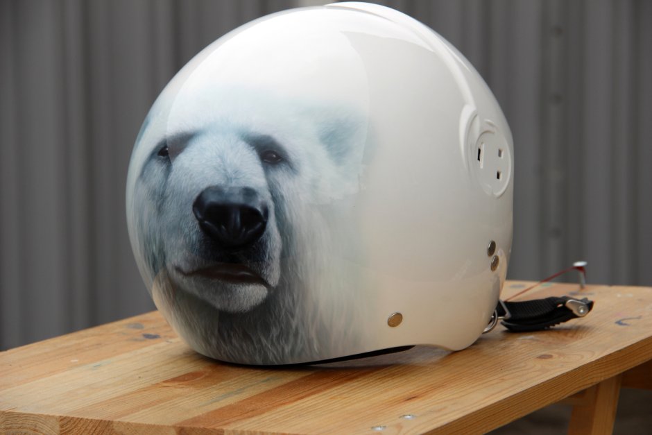 Медведь белый аэрография шлем